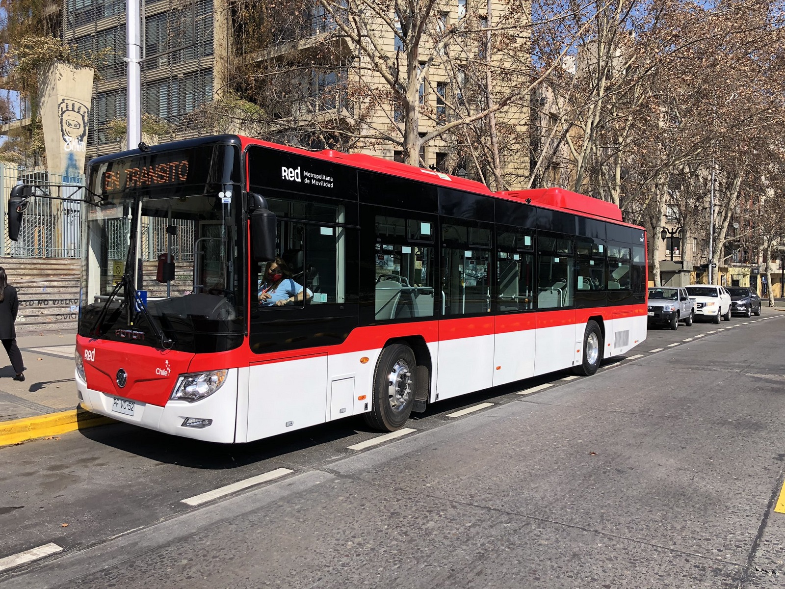 Anuncian nuevos buses eléctricos para el corredor en av. Santa Rosa de Santiago - Transporte público